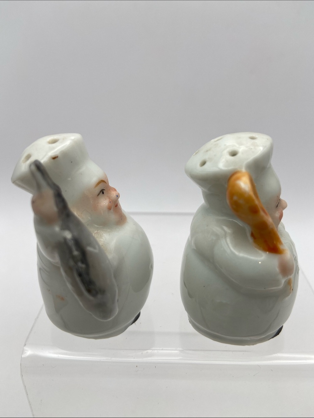 Vintage Porcelain Mini Happy Chef Salt & Pepper Shakers Set of 2 Collectible - Picture 4 of 7